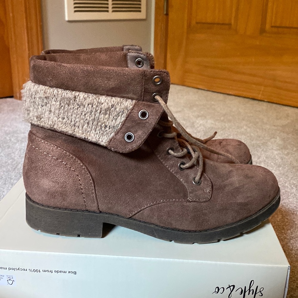 Arizona womens booties